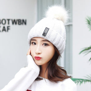 Winter Hat Womens Beanie Hats Thick Warm Skullies Winter Knitted Women Hat Letter Bonnet Beanie Cap Outdoor Riding Hat Scarf Set