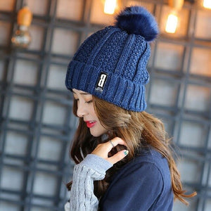 Winter Hat Womens Beanie Hats Thick Warm Skullies Winter Knitted Women Hat Letter Bonnet Beanie Cap Outdoor Riding Hat Scarf Set